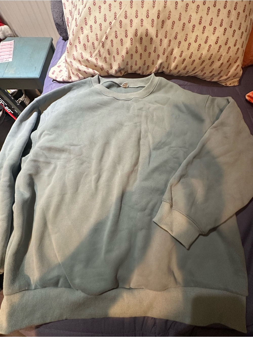 Women's Crewneck Fleece Sweatshirt - Light Sage Green